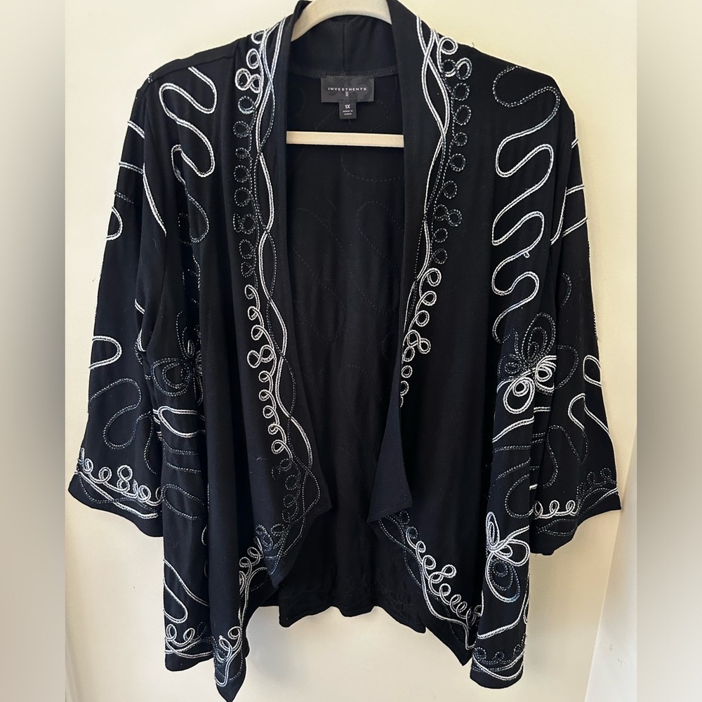 Jacket by Investments II, size 1X. Black